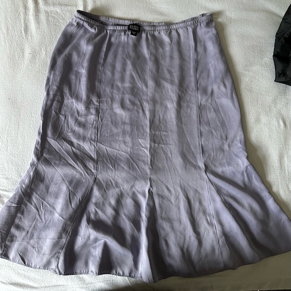 Beautiful Eileen Fisher Lavender 100% Silk skirt | Sz Small - Picture 5 of 5